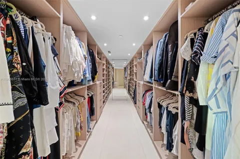 $4,250,000 | 19955 Northeast 38th Court, Unit 704, Aventura, FL 33180