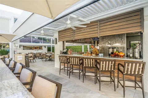 $3,550,000 | 19955 Northeast 38th Court, Unit 704, Aventura, FL 33180