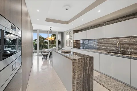 $4,250,000 | 19955 Northeast 38th Court, Unit 704, Aventura, FL 33180