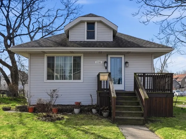 $215,000 | 2749 Broadway Street, Blue Island, IL 60406