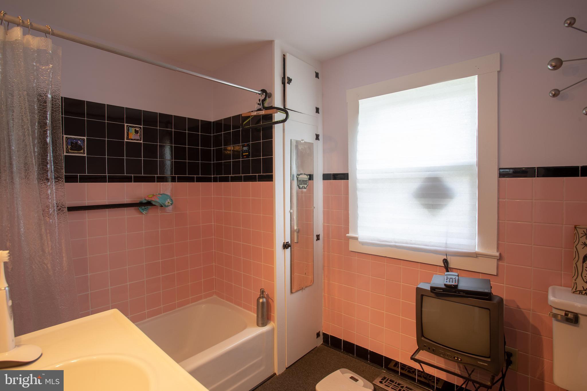 5844 Beach Road Rock Hall, MD 21661 - Photo 5 of 23 Gallery Image 5