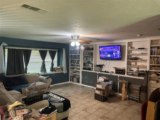 $325,000 | 1103 Rolling Hills Drive South, Graham, TX 76450