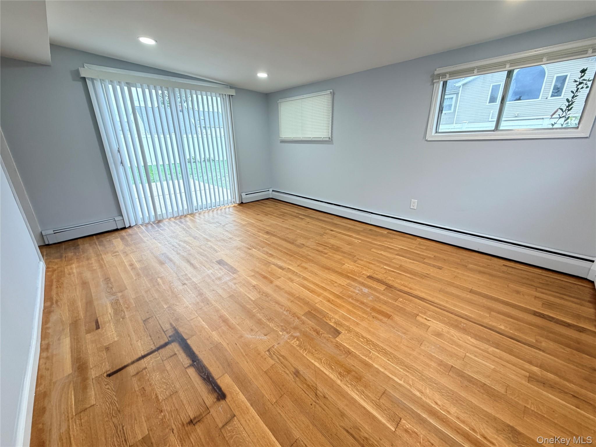190 Meridian Road Levittown, NY 11756 - Photo 9 of 18 Gallery Image 9