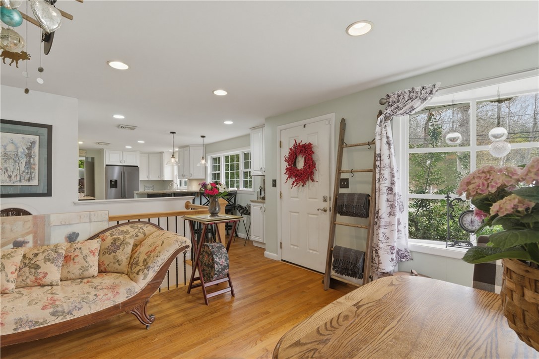 315 Angell Road Lincoln, RI 02865 - Photo 6 of 31 Gallery Image 6