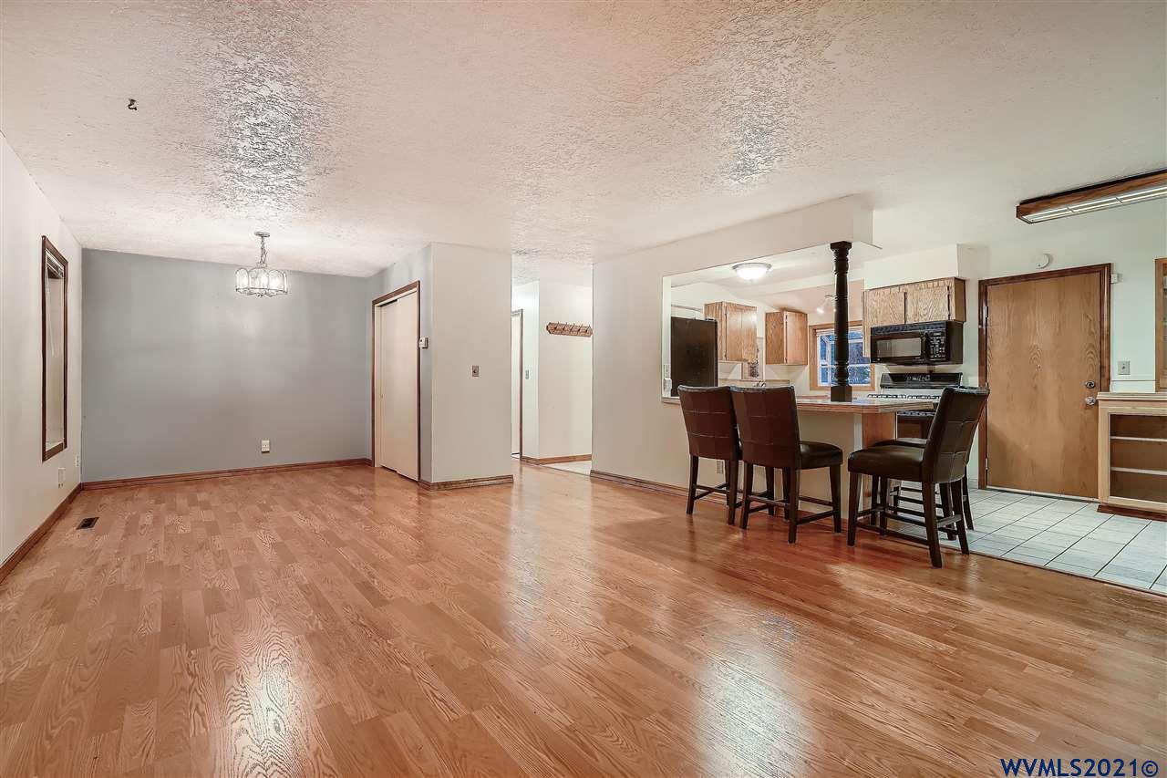 19019 Northeast Davis Street Portland, OR 97230 - Photo 4 of 26