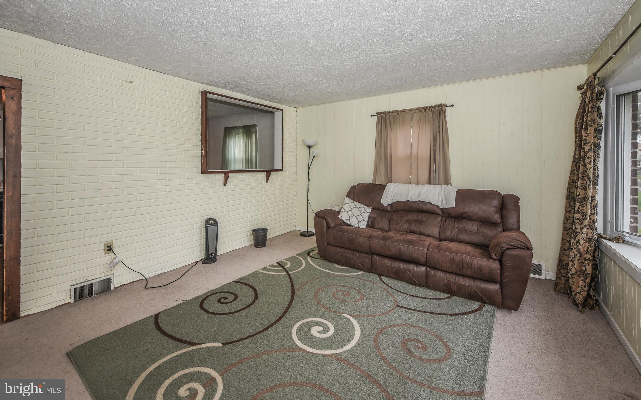 514 Exton Road Hatboro, PA 19040 - Photo 3 of 19 Gallery Image 3