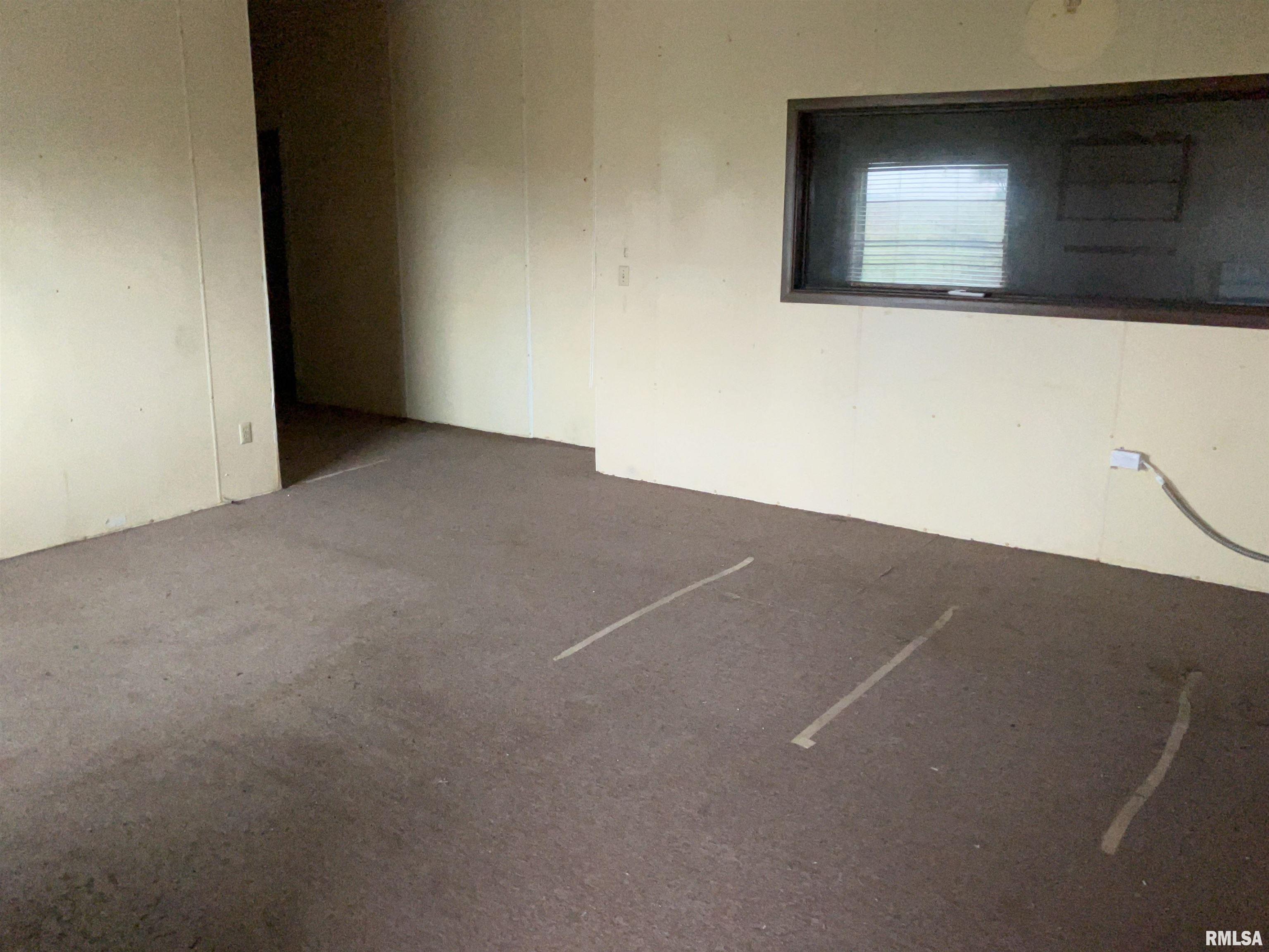 15376 Old Rte 36 Buffalo, IL 62515 - Photo 14 of 14 Gallery Image 14