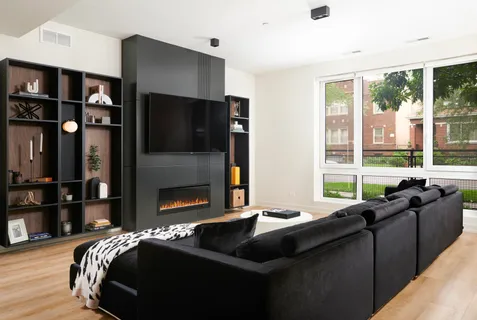 $445,000 | 4153 West Melrose Street, Unit 1E, Chicago, IL 60641