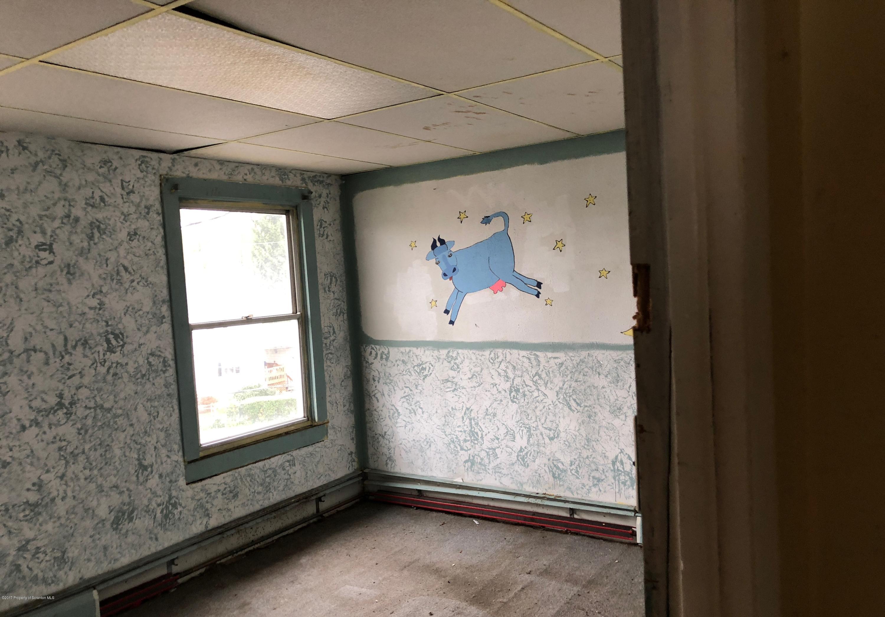 507 Hampton Street Scranton, PA 18504 - Photo 11 of 13 Gallery Image 11