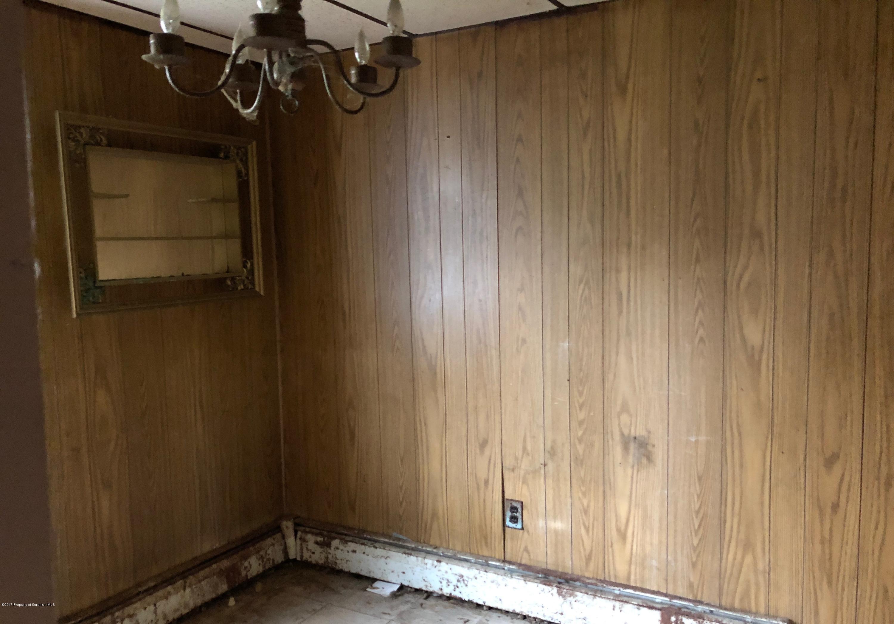 507 Hampton Street Scranton, PA 18504 - Photo 4 of 13 Gallery Image 4