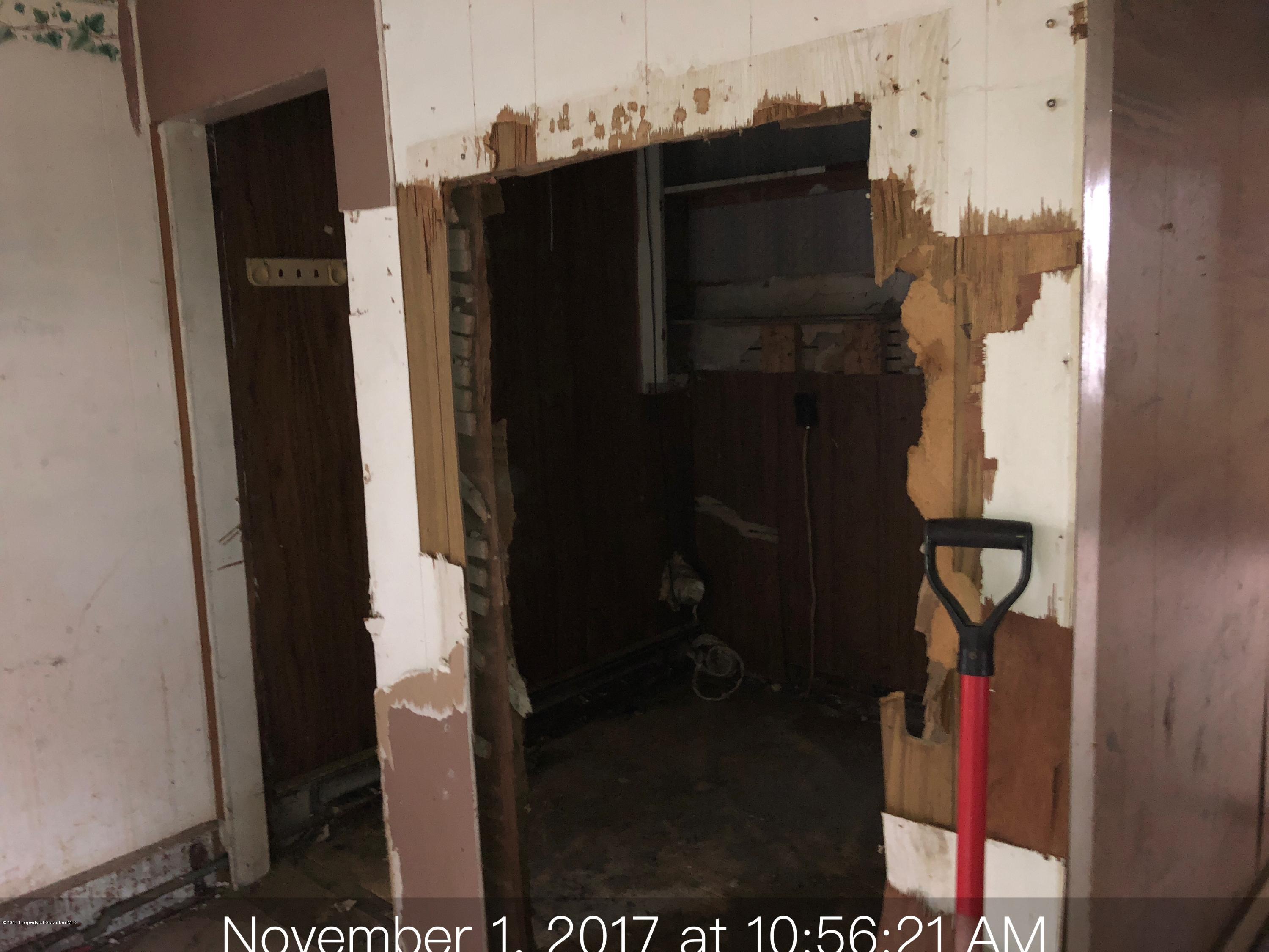 507 Hampton Street Scranton, PA 18504 - Photo 5 of 13 Gallery Image 5
