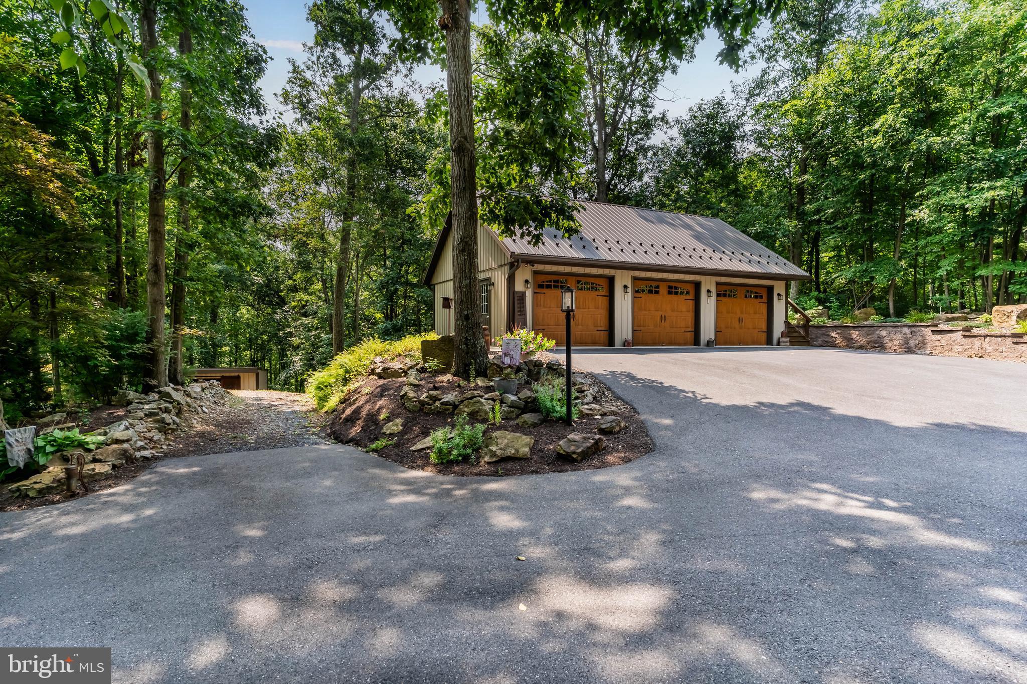 172 Tapeworm Road New Bloomfield, PA 17068 - Photo 3 of 45 Gallery Image 3