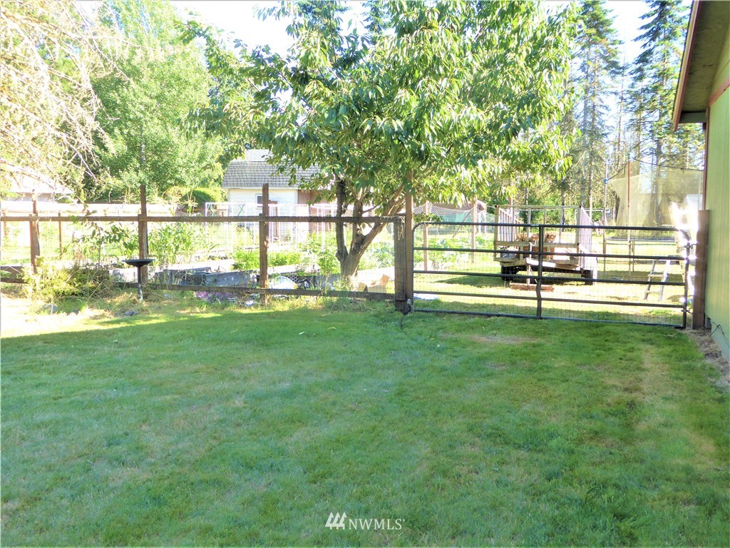 8209 177th Lane Southwest Rochester, WA 98579 - Photo 24 of 39