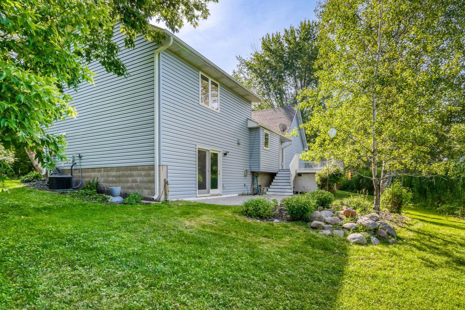 4075 Valentine Crest Road Arden Hills, MN 55112 - Photo 19 of 21 Gallery Image 19