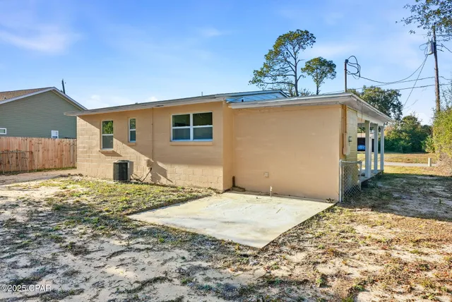 $199,900 | 2204 Edgewood Drive, Panama City, FL 32405