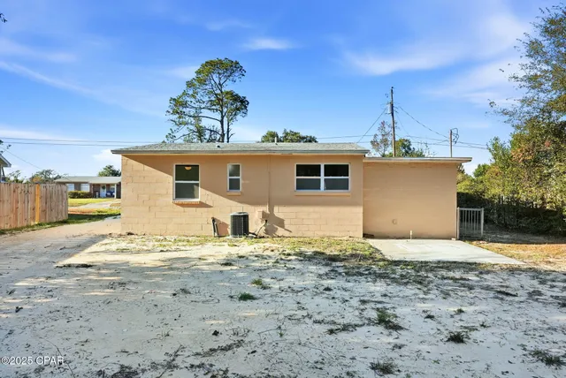 $199,900 | 2204 Edgewood Drive, Panama City, FL 32405
