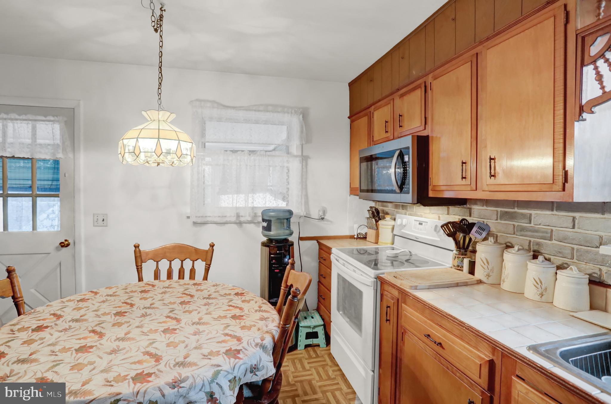 6204 Blue Ridge Avenue Harrisburg, PA 17112 - Photo 11 of 43 Kitchen