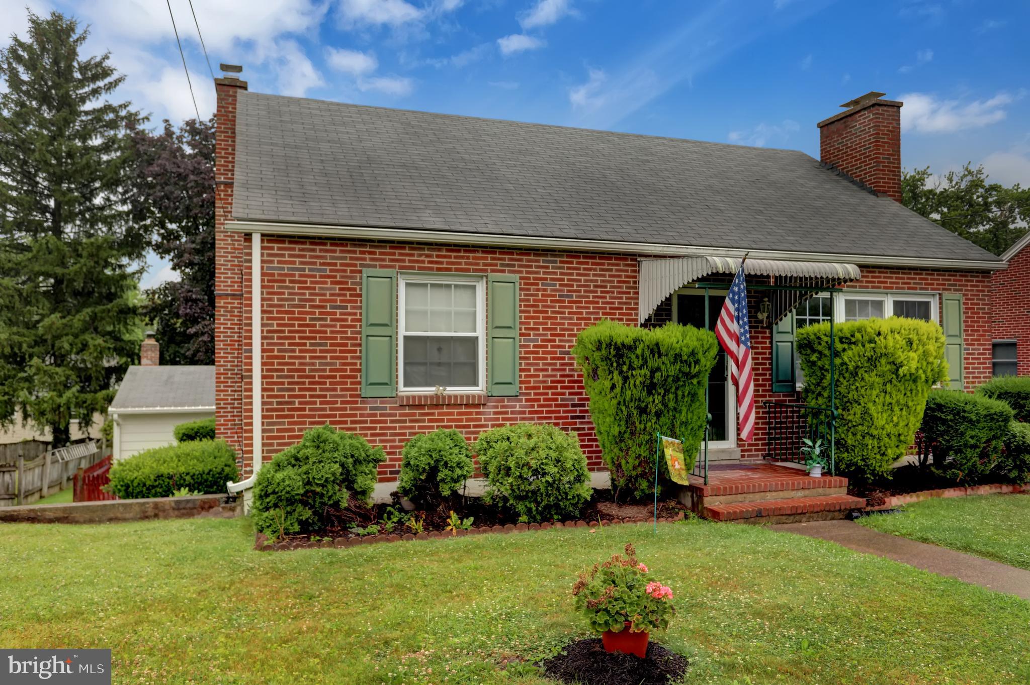 6204 Blue Ridge Avenue Harrisburg, PA 17112 - Photo 3 of 43
