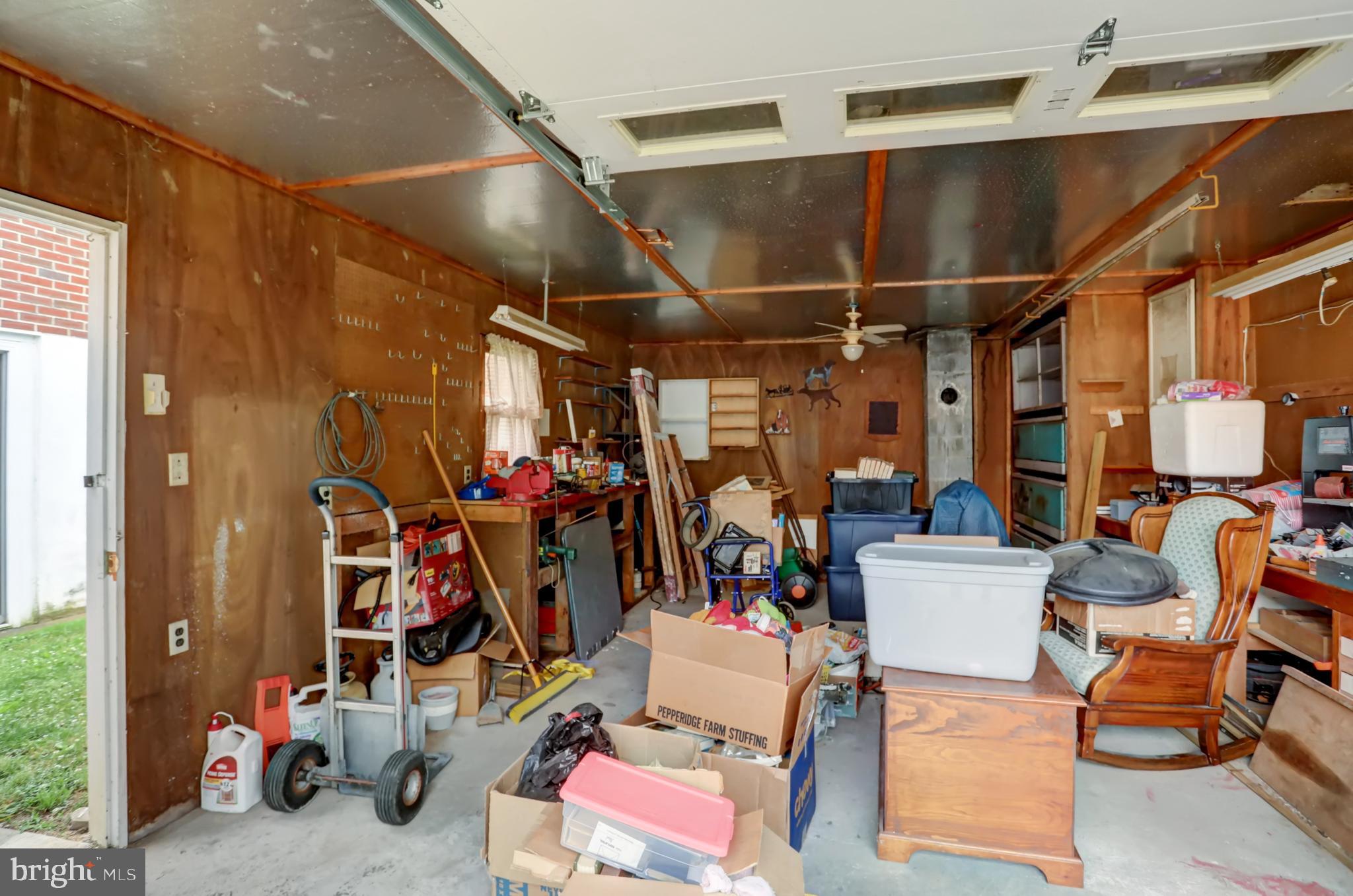 6204 Blue Ridge Avenue Harrisburg, PA 17112 - Photo 36 of 43 Garage/Workshop