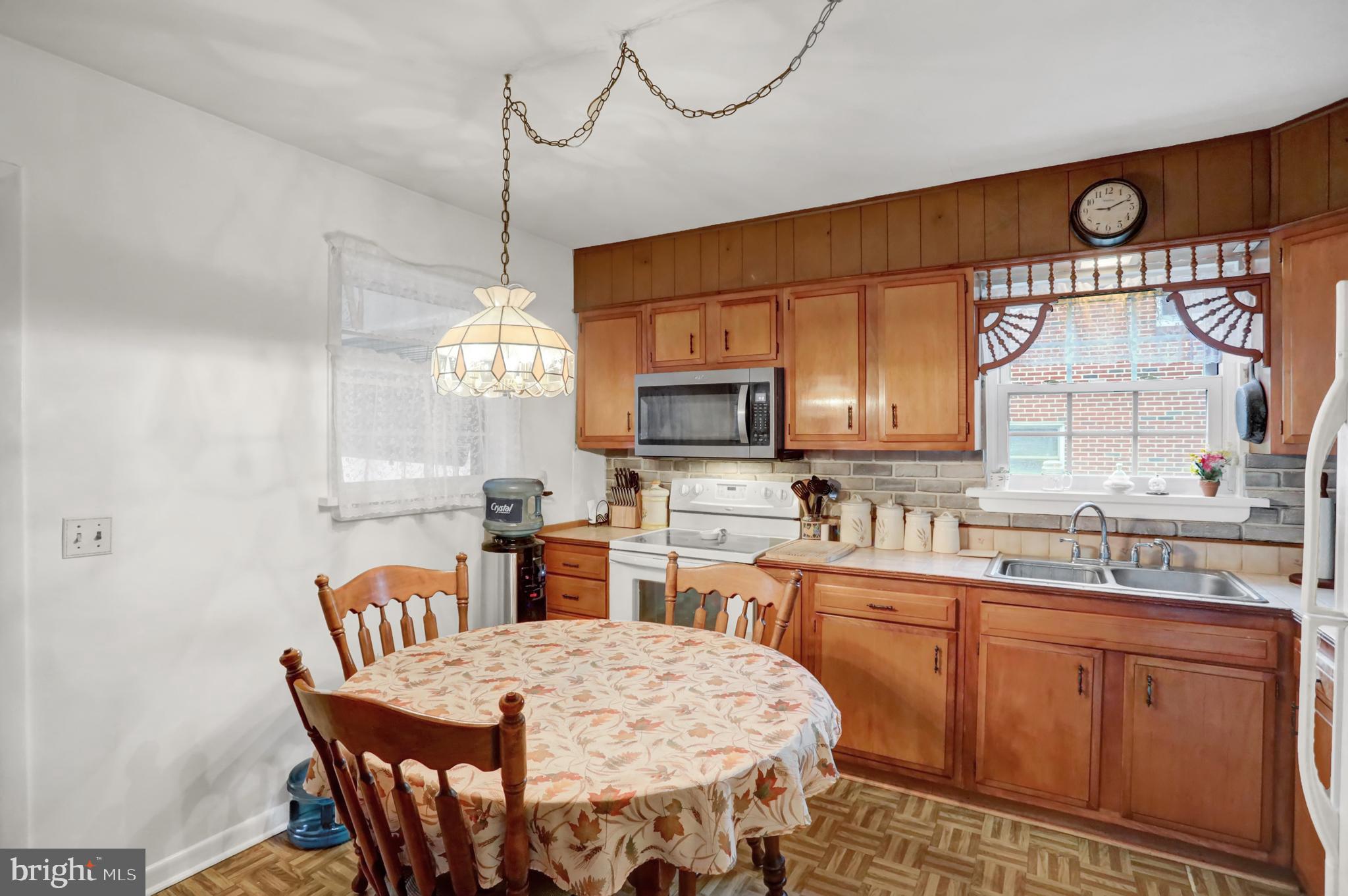 6204 Blue Ridge Avenue Harrisburg, PA 17112 - Photo 8 of 43 Kitchen