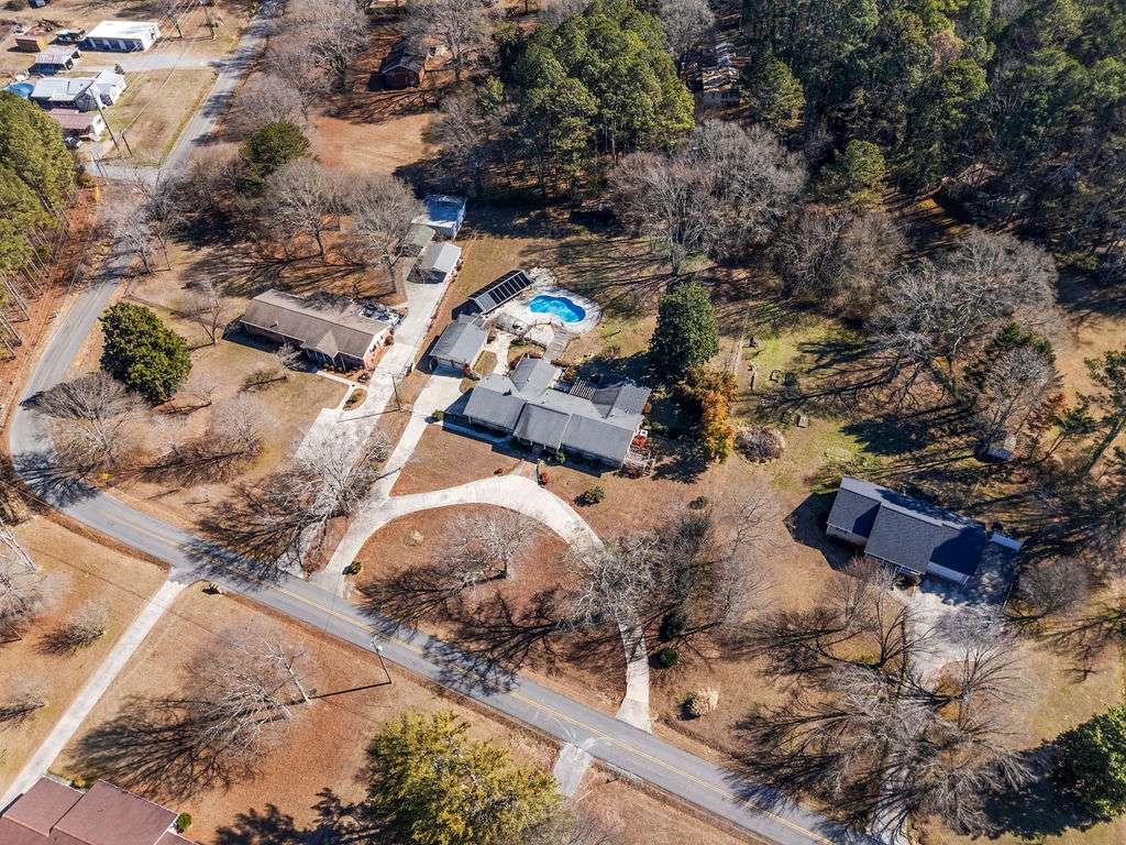 290 Wayside Road Rome, GA 30161 - Photo 3 of 45