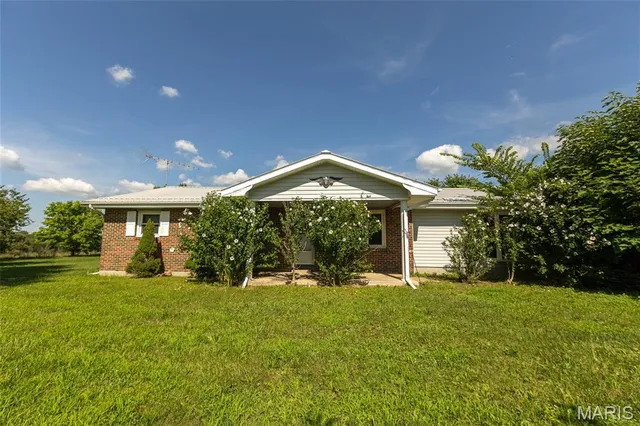 $330,000 | 19501 State Rte M, Edgar Springs, MO 65462