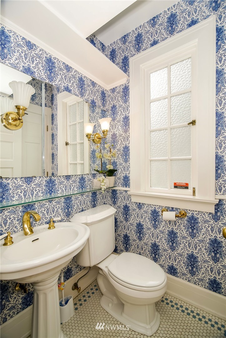11608 Southwest Shawnee Road Vashon, WA 98070 - Photo 16 of 25 Gallery Image 16