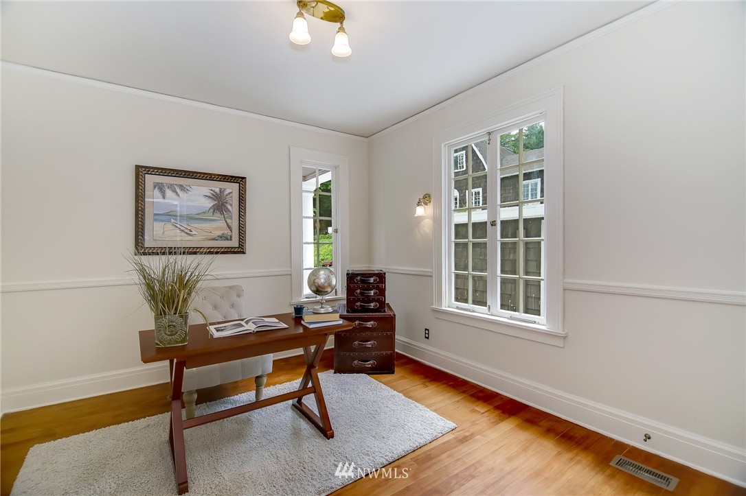 11608 Southwest Shawnee Road Vashon, WA 98070 - Photo 17 of 25 Gallery Image 17