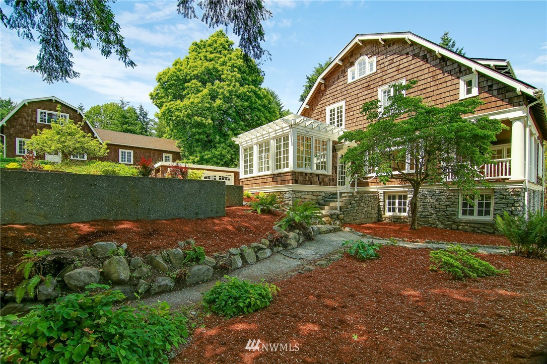 11608 Southwest Shawnee Road Vashon, WA 98070 - Photo 3 of 25 Gallery Image 3
