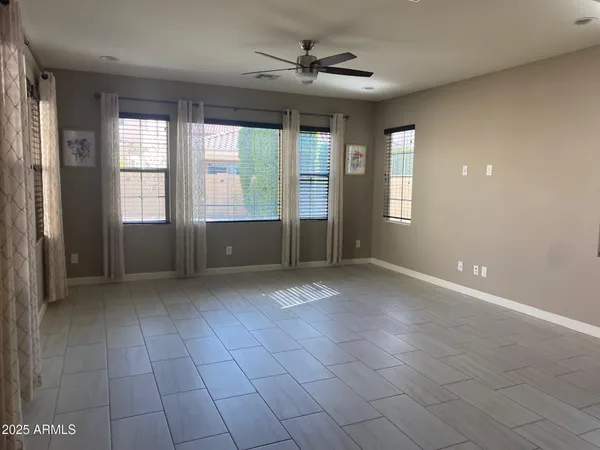 $2,800 | 1945 West Yellowstone Way, Chandler, AZ 85248