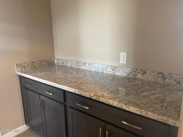 $2,800 | 1945 West Yellowstone Way, Chandler, AZ 85248