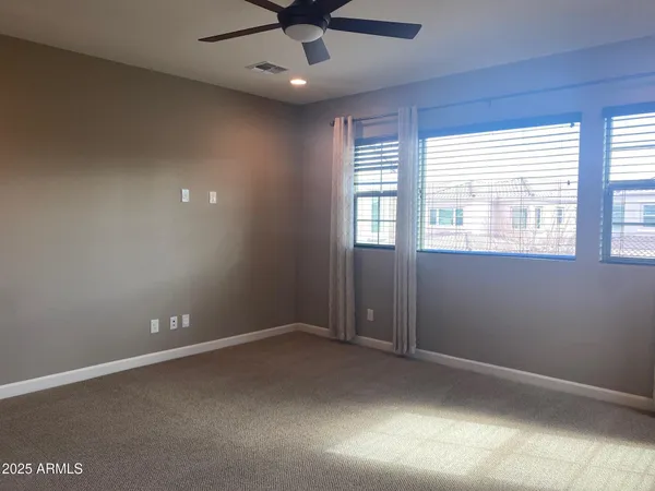 $2,800 | 1945 West Yellowstone Way, Chandler, AZ 85248