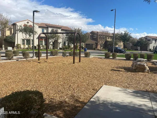 $2,800 | 1945 West Yellowstone Way, Chandler, AZ 85248