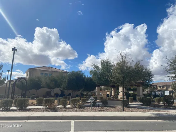 $2,800 | 1945 West Yellowstone Way, Chandler, AZ 85248