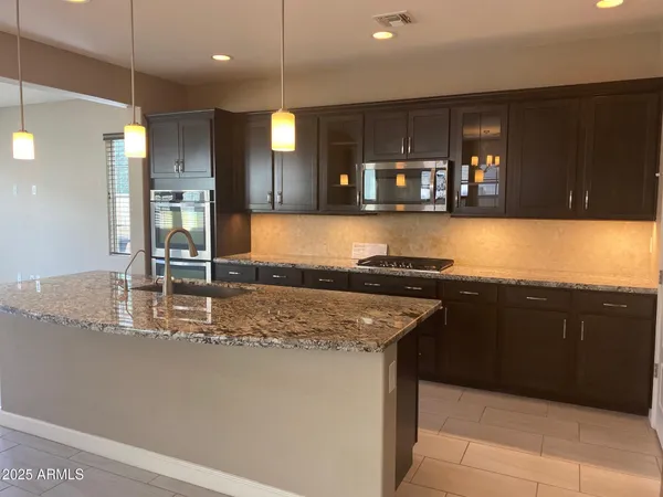 $2,800 | 1945 West Yellowstone Way, Chandler, AZ 85248