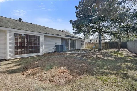 $325,000 | 511 Cross Gates Boulevard, Slidell, LA 70461