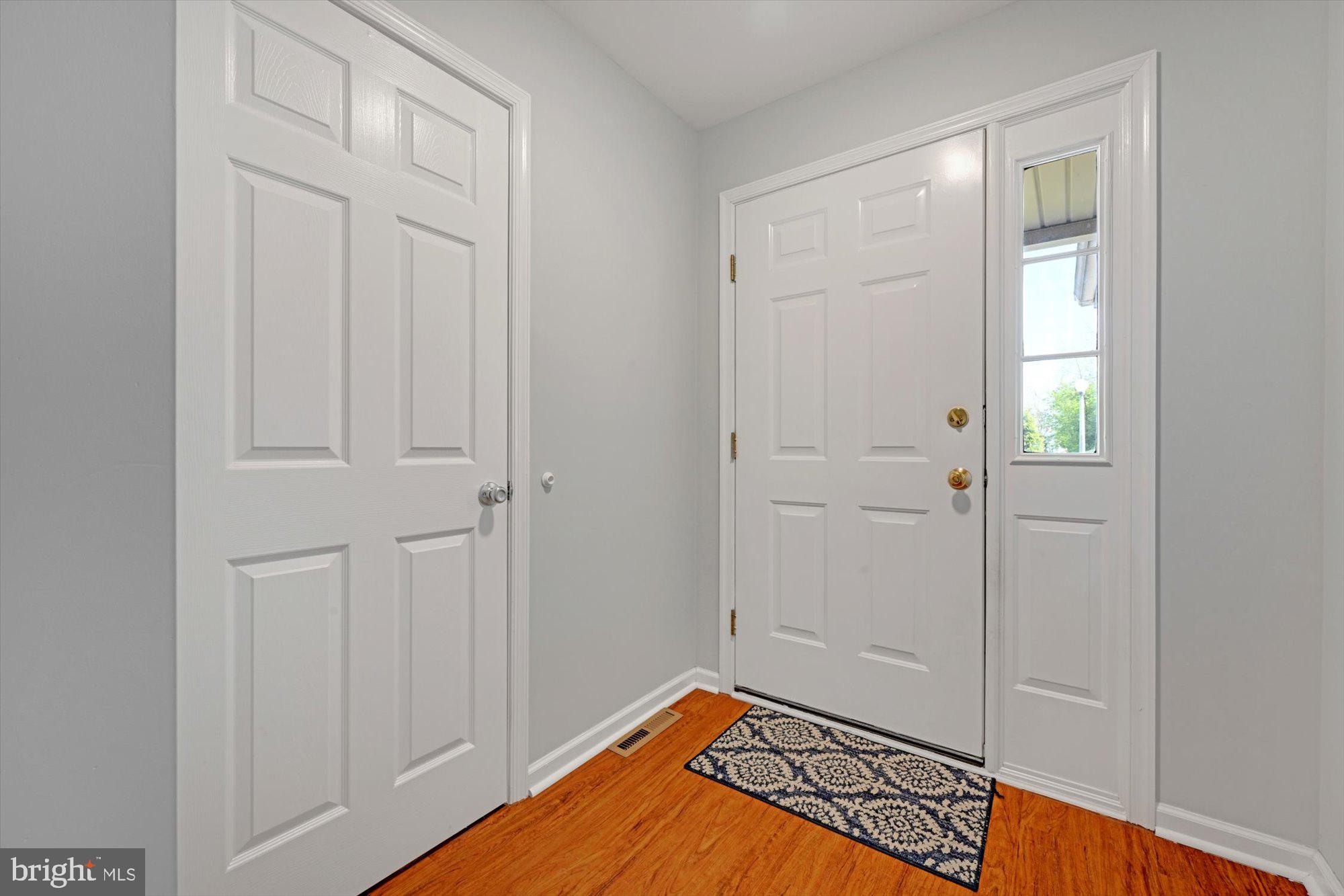 368 Crosswinds Drive Lititz, PA 17543 - Photo 3 of 29 FOYER