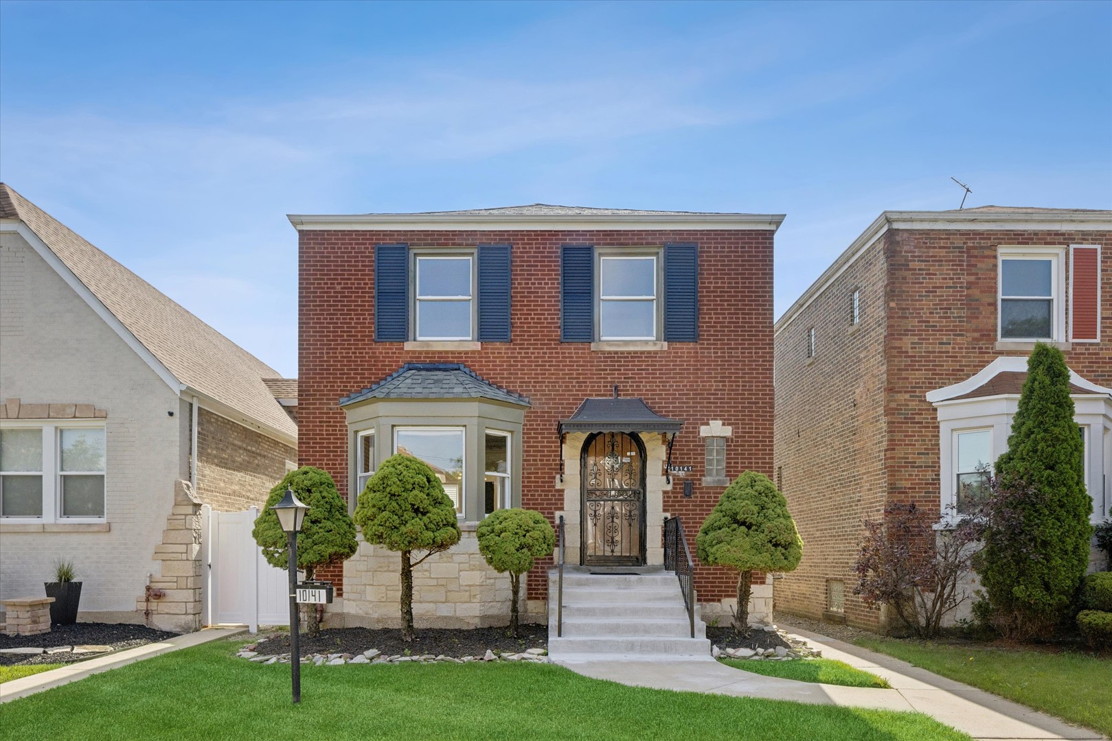 10141 South Rhodes Avenue Chicago, IL 60628 - Photo 1 of 19