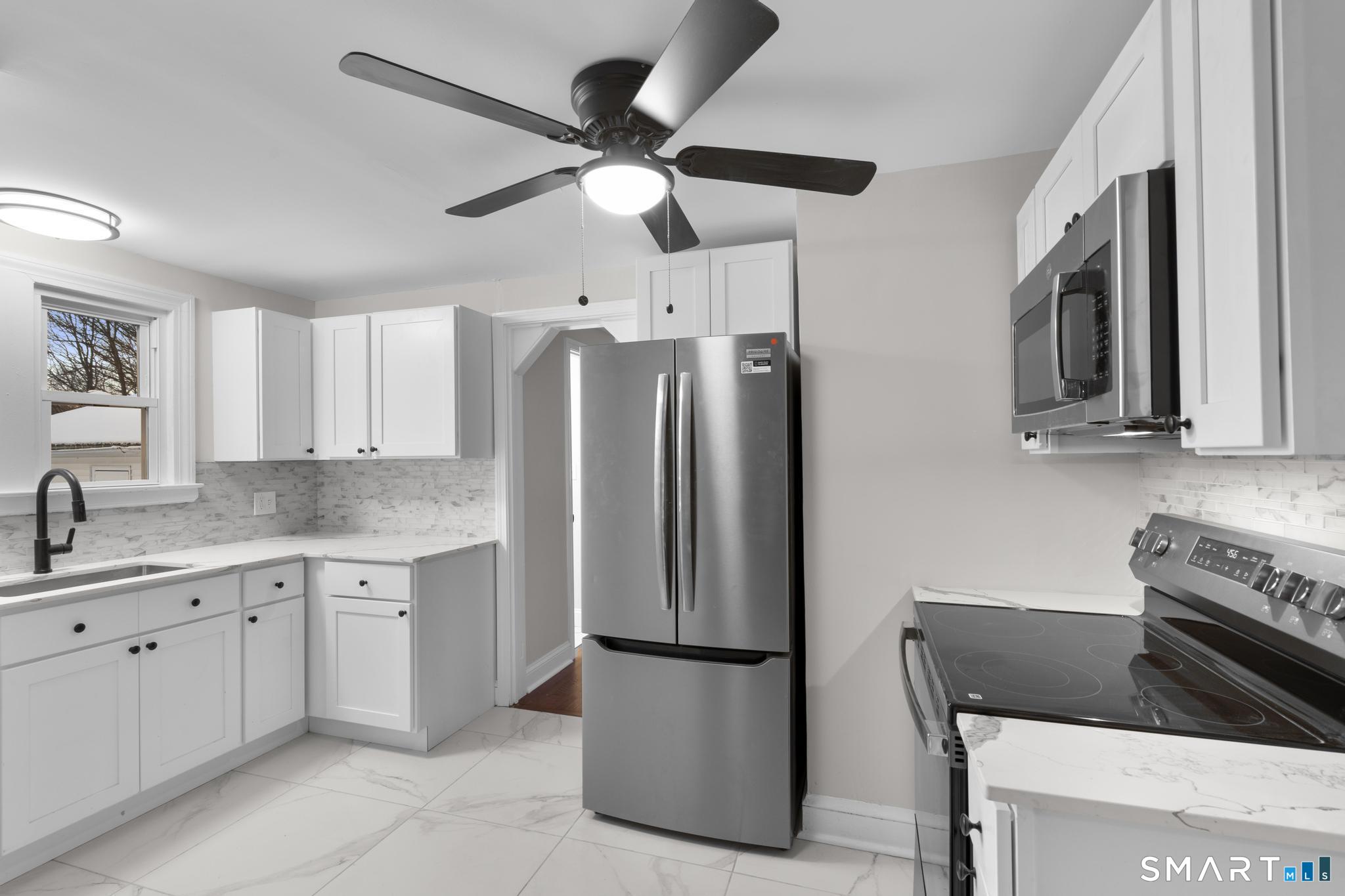 556 Dunbar Hill Road Hamden, CT 06514 - Photo 11 of 40