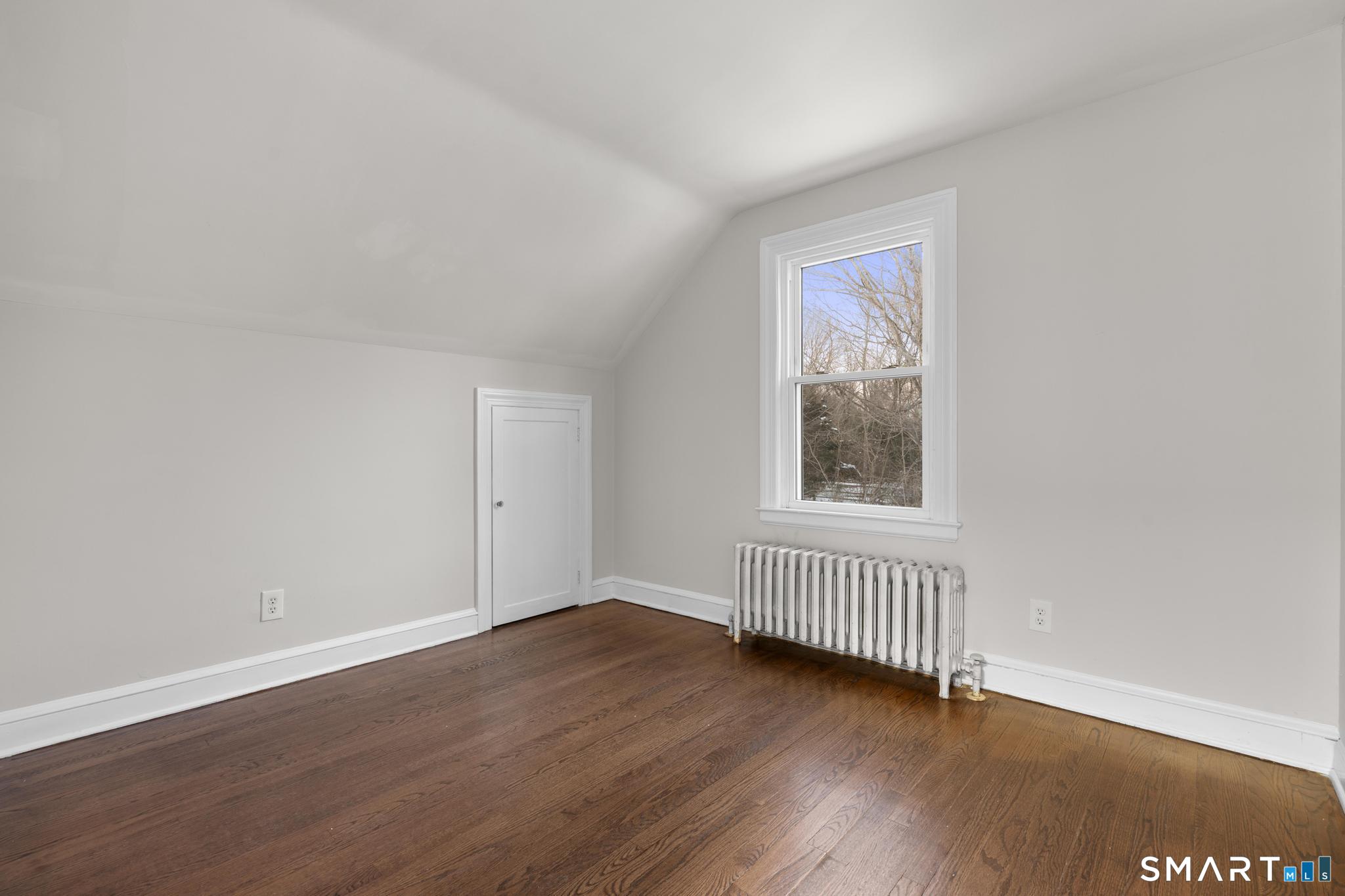 556 Dunbar Hill Road Hamden, CT 06514 - Photo 23 of 40