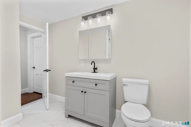 $375,000 | 556 Dunbar Hill Road, Hamden, CT 06514