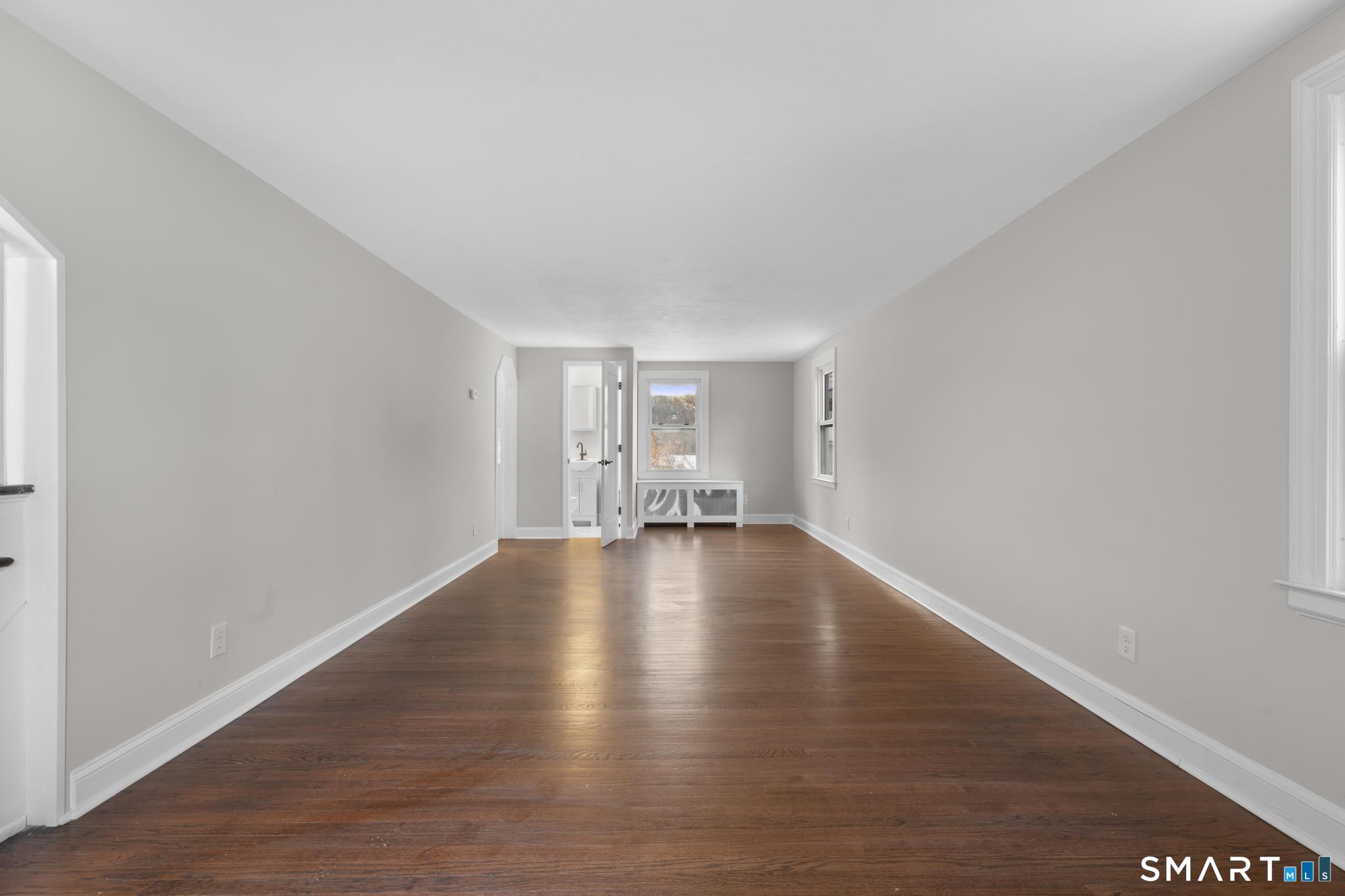 556 Dunbar Hill Road Hamden, CT 06514 - Photo 5 of 40