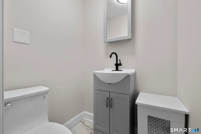 $375,000 | 556 Dunbar Hill Road, Hamden, CT 06514