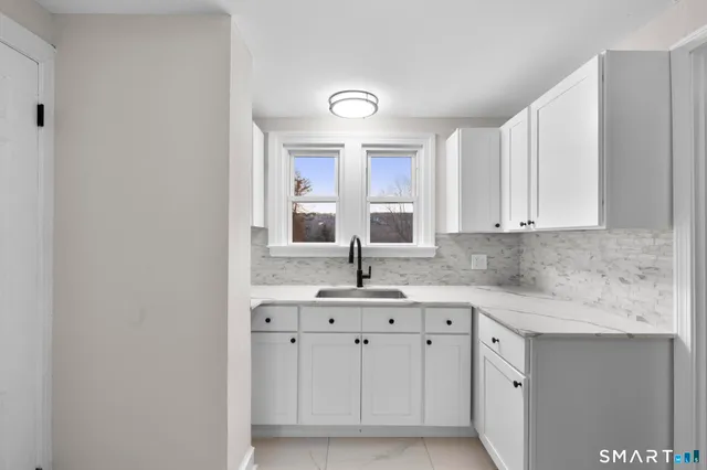 $375,000 | 556 Dunbar Hill Road, Hamden, CT 06514