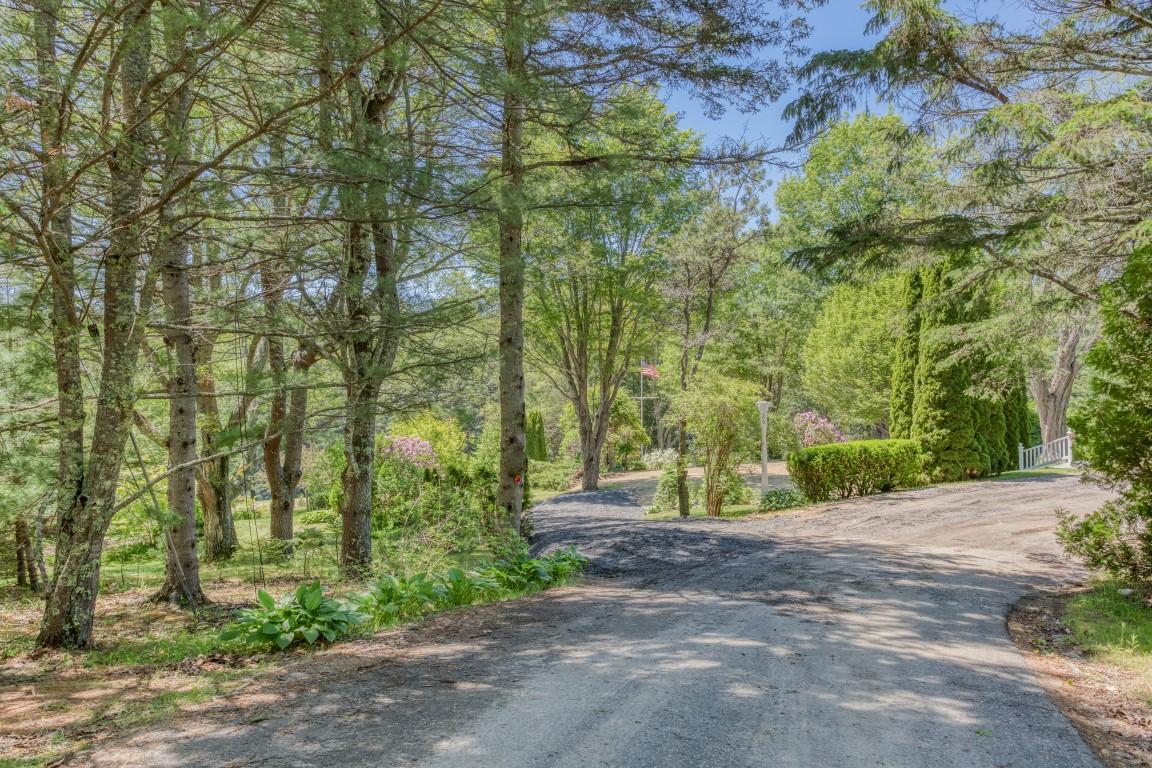 26 Logan Road Boothbay Harbor, ME 04575 - Photo 5 of 30 5. 26LoganRd-2631