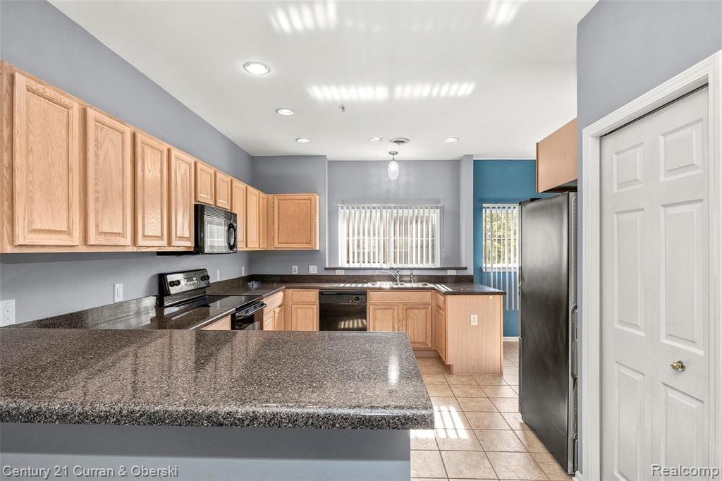 10854 Pardee Road Taylor, MI 48180 - Photo 13 of 32