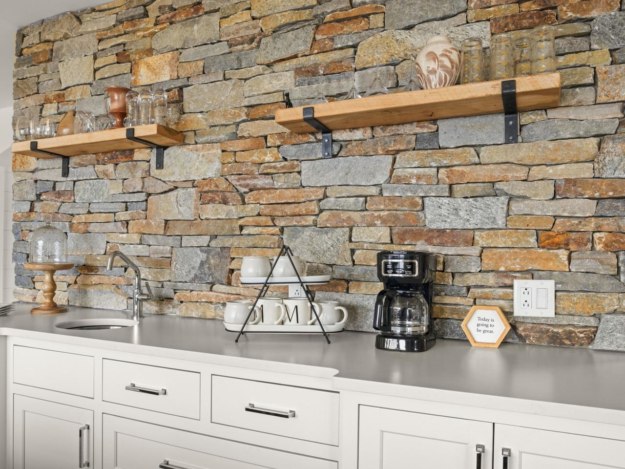 1549 Hinesburg Road South Burlington, VT 05403 - Photo 20 of 60