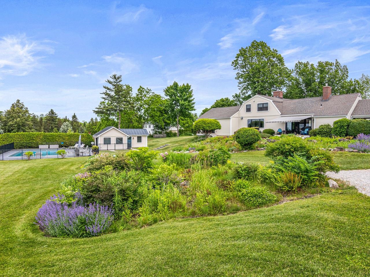 1549 Hinesburg Road South Burlington, VT 05403 - Photo 3 of 60