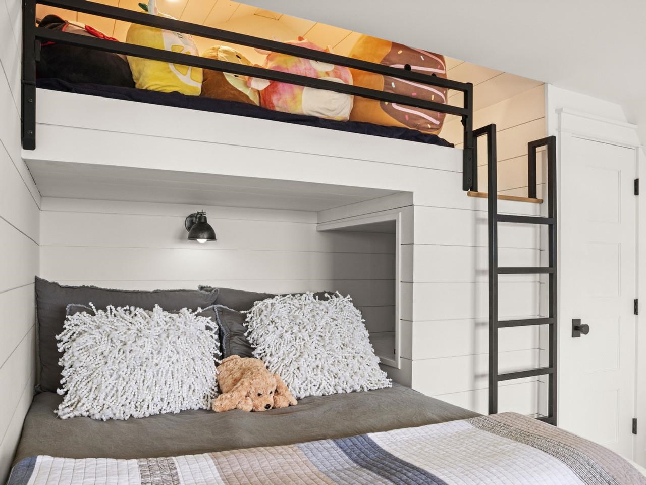 1549 Hinesburg Road South Burlington, VT 05403 - Photo 42 of 60