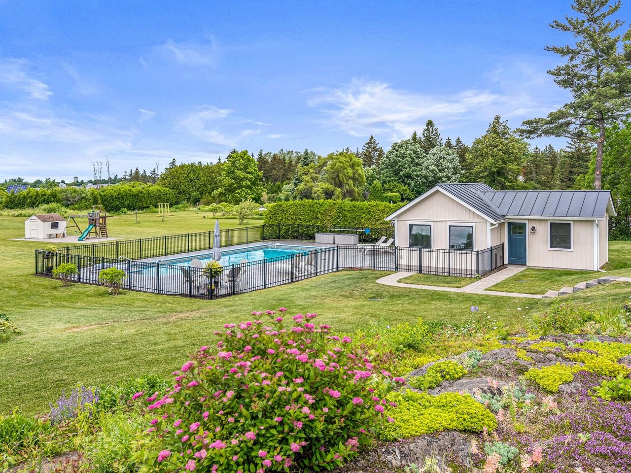 1549 Hinesburg Road South Burlington, VT 05403 - Photo 47 of 60